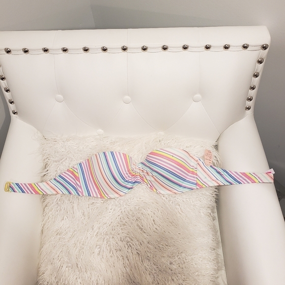 Pink Victoria's Secret 36b rainbow push up padded - Picture 3 of 6